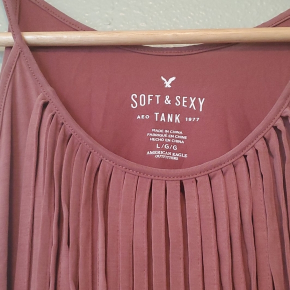 Top - Picture 2 of 4